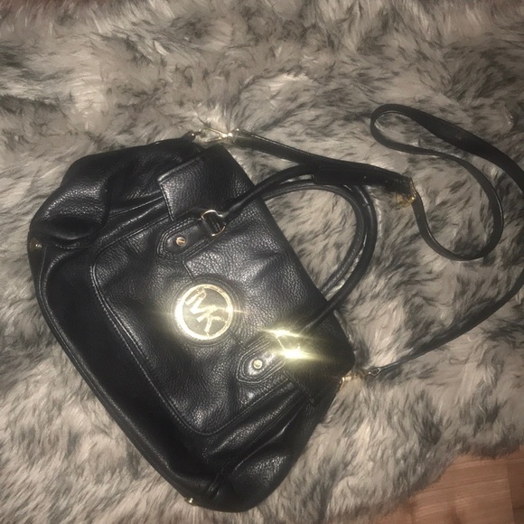 Michael Kors Crossbody purse - Picture 2 of 8